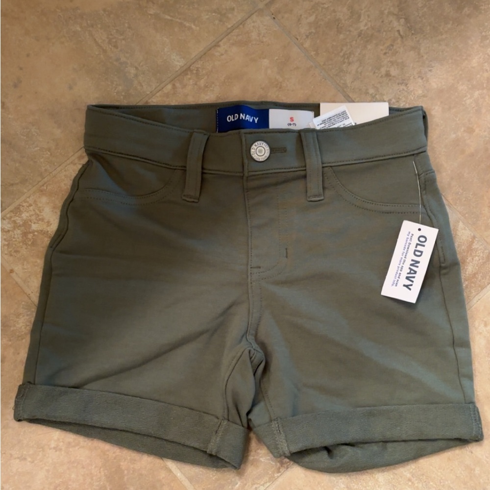Old Navy Kids Khaki Green Shorts S 6-7